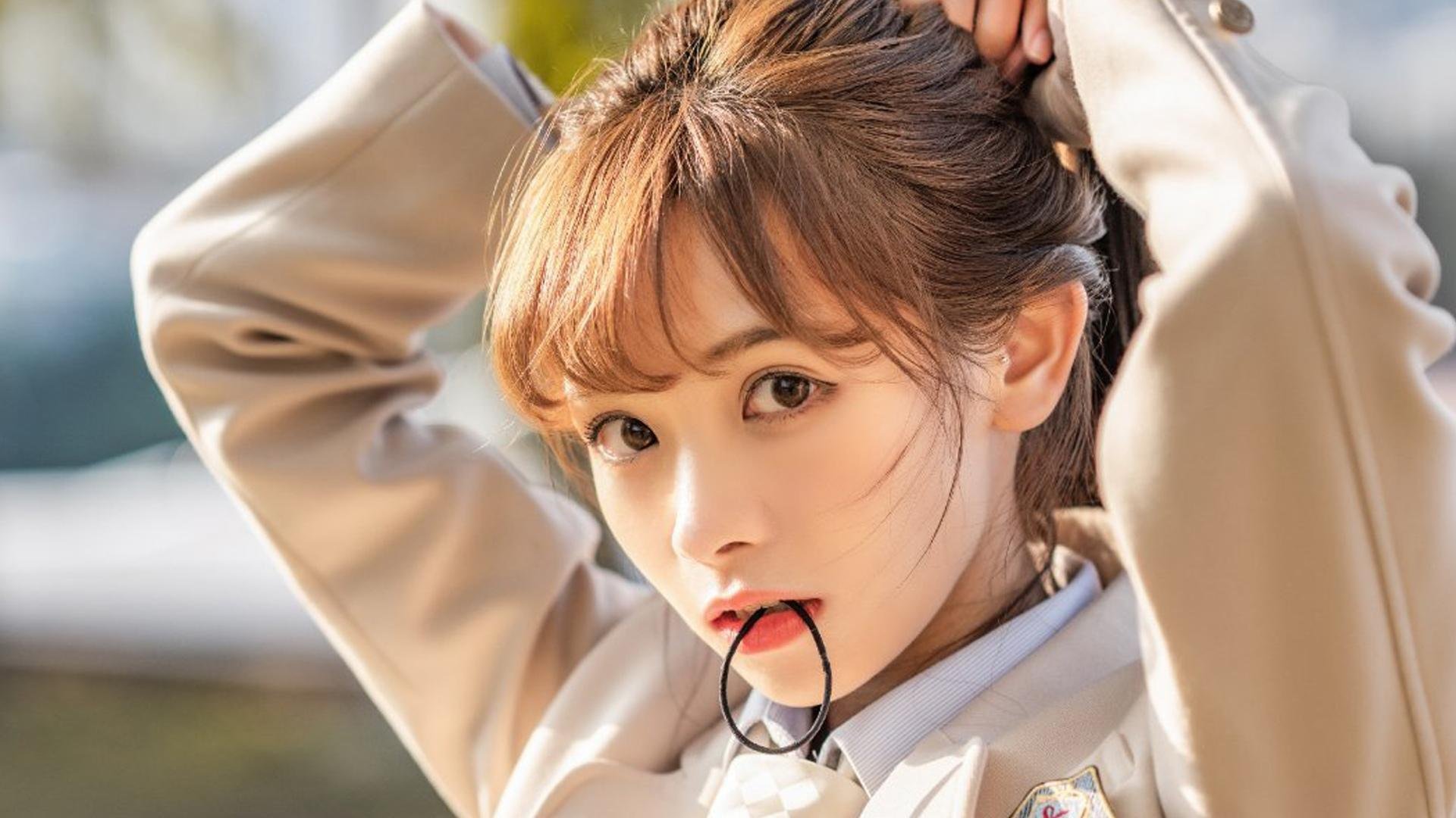 清纯  美女   甜美  制服少女