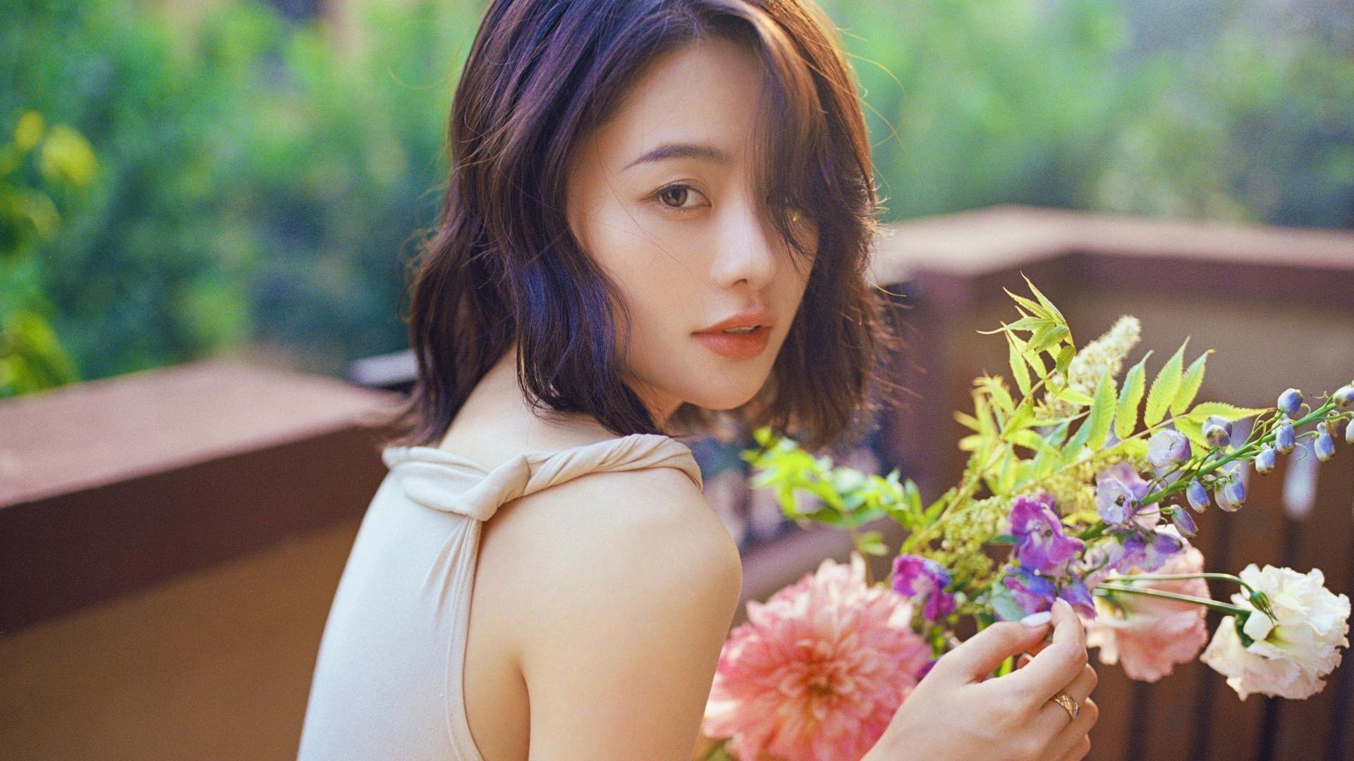 清纯 花朵 回眸 清秀 气质