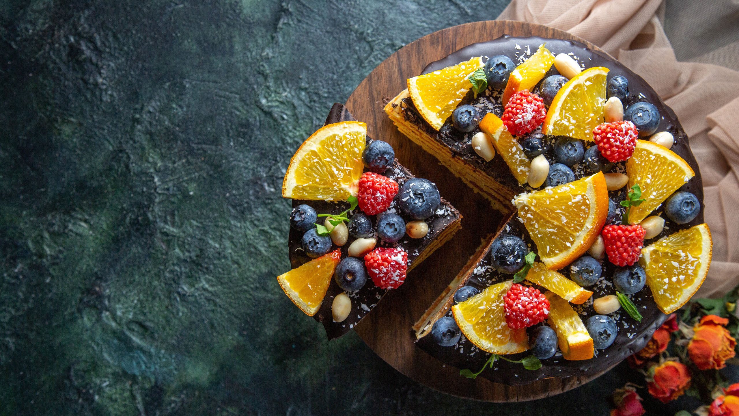 舒缓压力 水果蛋糕 蓝莓 树莓